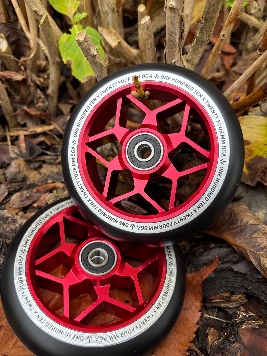Blunt scooters wheel diamond red