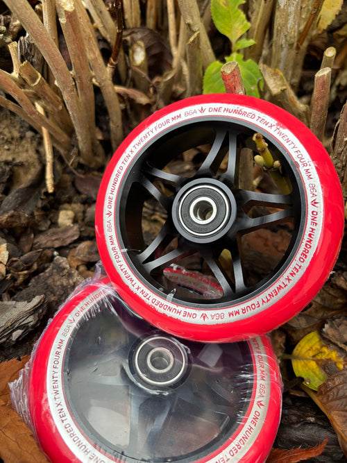 blunt scooters wheel black/red