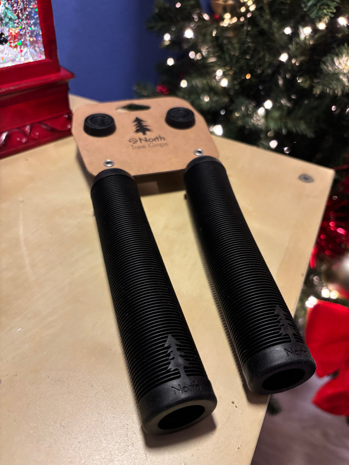 NORTH Handgrips Tree - Black